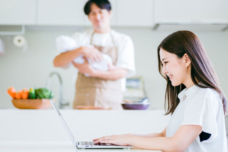 産後のピラティスはいつからできる？ 効果や気をつけるポイントとは